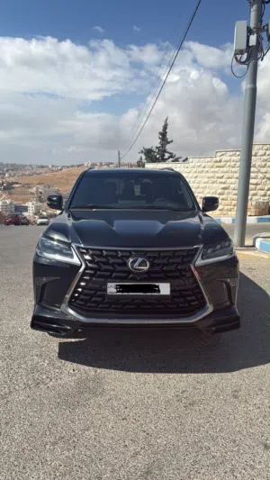 Lexus LX570 Black Edition S للتأجير بأفضل الاسعار