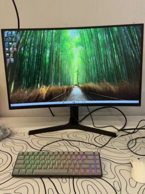 27" Other monitors for sale in Tripoli