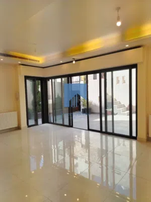 شقة فاخرة للبيع في خلدا - العوجانية  - خلف جامع الهمشري 110م مع ترسات 60م تشطيب سوبر ديلوكس