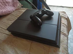 بلاي ستيشن 4 مهكر مع ايد