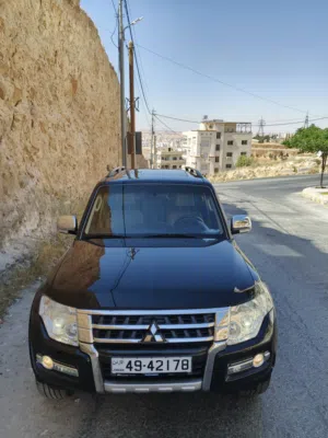 جيب ميتسوبيشي باجيرو 2016 للبيع بداعي السفر أنضف باجيرو في الاردن للبيع بسعر مغري جداا جدااا