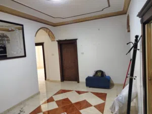 شقة للبيع محدثة بالكامل