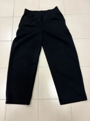 Brand New Uniqlo Wide Black Sweatpants L – Imported from USA, Perfect for Casual Wear