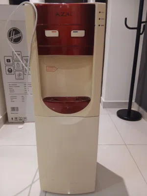 Hot and cold water dispenser