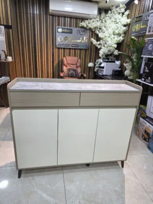 خزانة مودرن بلمسة راقية وتصميم نظيف يرفع قيمة زاوية بالبيت أو المكتب العرض 120سم الارتفاع 100 سم