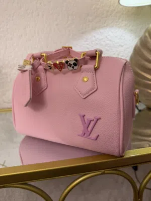 حقيبه نسائية من ماركه LV