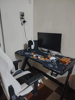 لبيع السيت اب كامل ماعدا الشاشه