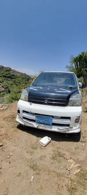 Used Toyota Voxy in Taiz