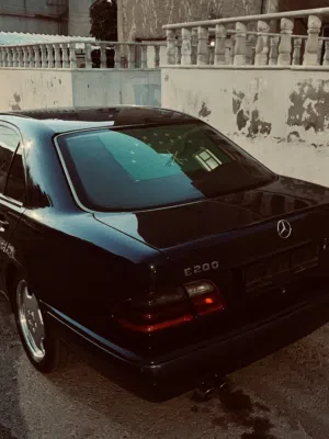 Mercedes-E200-1998 (classic)