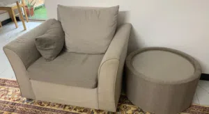 كنب للبيع نظيف