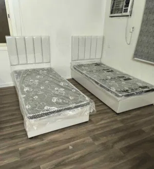 سرير مفرد مع مرتبة