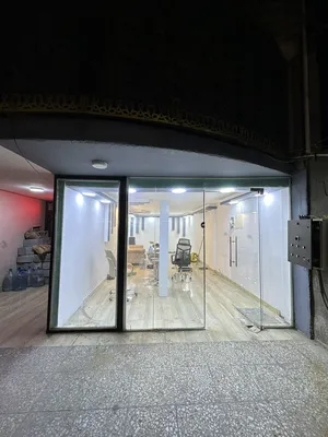 محل للايجار بناء جديد + ديكور في الجزائر شارع المقاولين بسعر مناسب
