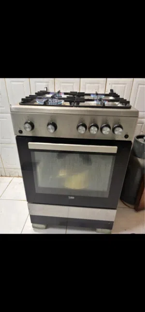 للبيع طباخ طعام 4 عيون ماركه بيكو للبيع بوتجاز طعام 4 عيون  حماله تقيله For sale: 4-burner cooker,