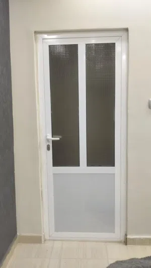 باب المنيوم وشباك