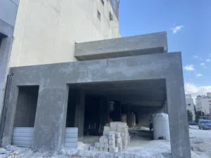 موقع تجاري مميز للايجار