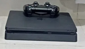 بلايستيشن 4 سلم ون تيرا نظيف ولا مره تم فتحه من الداخل و القير اصلي بس فيه درفت فقط السعر 38