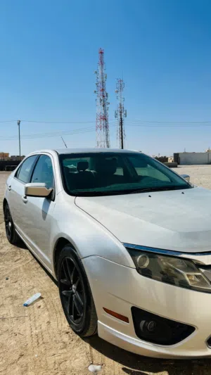 CLASSIC COMFORT MEETS UNBEATABLE VALUE 2011 FORD FUSION SALOON