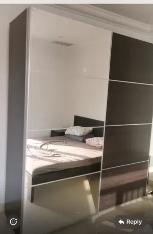 خزانة ملابس لغرفة نوم ايكيا بحالة ممتازه