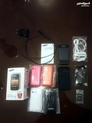 سامسونج جلاكسيYبحاله ممتازه بكل أغراضه الاصليه جديده و راوترين زين و اورانج جداد بكرتونه وماي