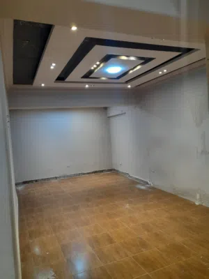 محل 150 متر للإيجار بموقع استراتيجي في مكرم عبيد الرئيسي. Premium 150m Commercial Shop for Rent - Ma