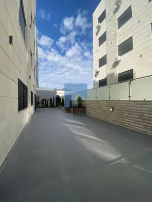 220 m2 4 Bedrooms Apartments for Sale in Amman Um El Summaq