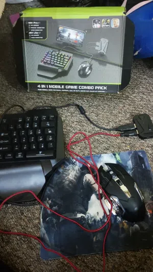 كيبورد وماوس للهاتف مستخدم اشي جدا جدا جدا بسيط