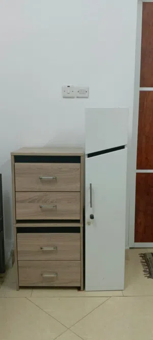 Wooden Drawer 4 chest