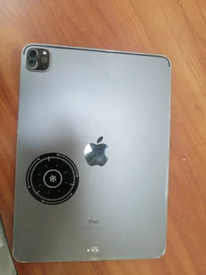 ايباد برو  M1