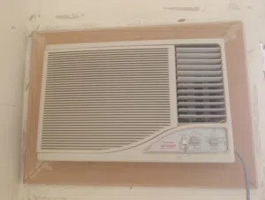 For sale many window AC 1.5 ton BD 30/= for each Chat via WhatsApp only