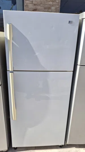 ثلاجه ال جي لون ابيض حجم 456 لتر ديفروست بحاله ممتازه جدا والسعر شامل التوصيل