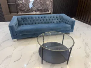 طاولة مع جلسه