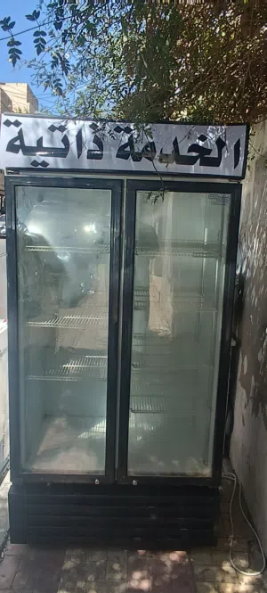 ثلاجة بحالة ممتازة للبيع