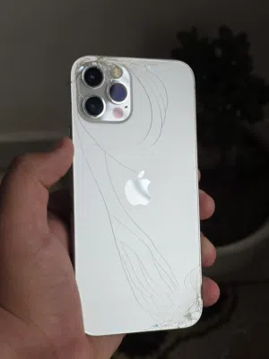 متوفر iPhone 12 Pro نظيف جدا ماشاء الله