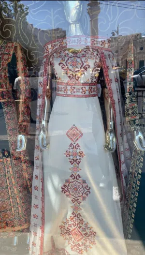 فستان عروس حنة