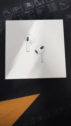 إربودز 3 للبيع