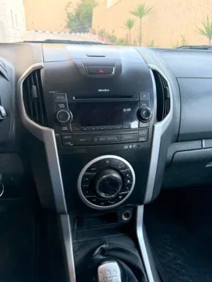 Used Isuzu D-Max in Amman