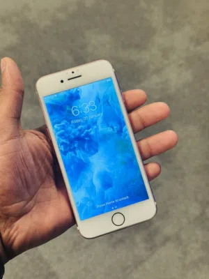 I phone 7 128gb in good condition 100 battery health working good