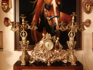 مجموعة مقتنيات للبيع متوفر تحف وقطع أنتيك نادرة وجميلة للمهتمين