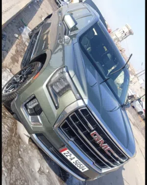 يوكن SLT 2023 لون مميز