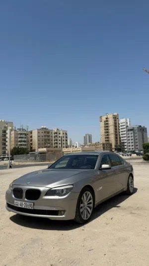 بي ام 740iL 2010 تون تيربو V6 للبيع عالمنظور وقابل للمساومة بالمعقول