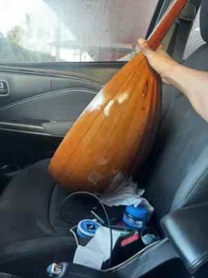 عود بصوت يهز المكان