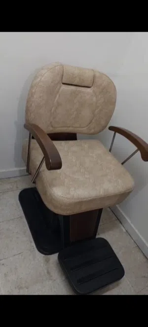 كرسي صالون إيطالي جلد طبيعي جديد   Italy Made & Barber chair new