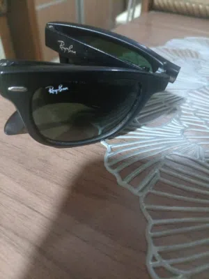 نظارة راي بان وايفارير أصلية قابلة للطي (Ray-Ban Folding Wayfarer) بحالة ممتازة