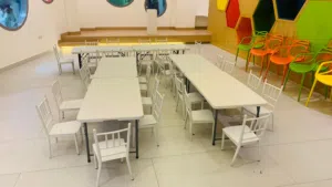 baby chair and for rent أطفال كراسي و طاولات ايجار