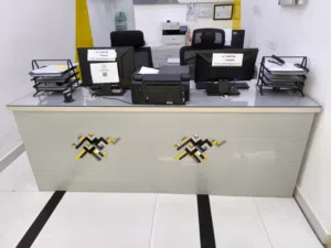 اثاث مكتبي للبيع طاولة 2 وكرسي 2