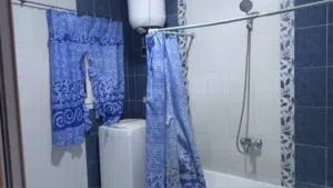 يوجد عقار سكني شقتين فوق بعضهم ما شاءالله سكنية للإيجار في مدينة طرابلس منطقة زناته القديمة