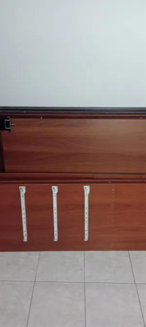 خزانه  حائط  حجم  كبير  بحاله  الوكاله