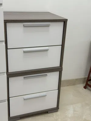 Set of Two night stands for sale. PICKUP ONLY