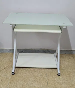 طاوله زجاجيه
