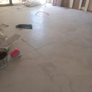 محترف في تركيب سيراميك